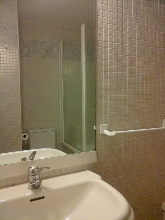 Apartament Fira L'Hospitalet de Llobregat Habitación foto